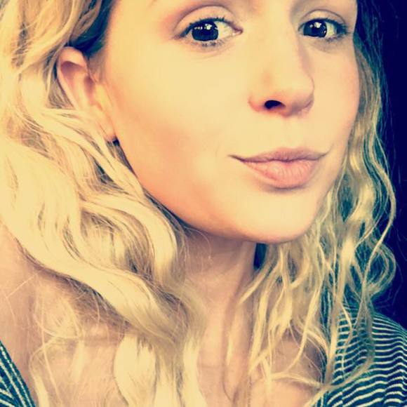 Meet your Posher, Jennifer - Picture 1 of 1